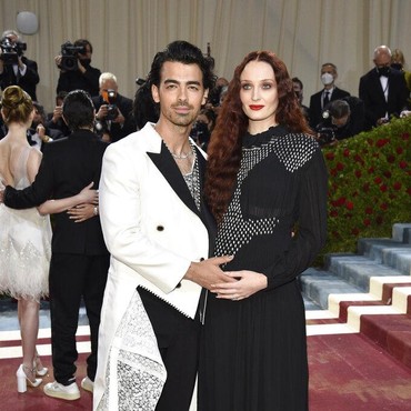 Selamat, Joe Jonas dan Sophie Turner Dikaruniai Anak Kedua