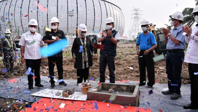 Gubernur DKI Anies Baswedan mengatakan grand launcing Jakarta International Stadium (JIS) tak jadi berlangsung saat puncak HUT ke-495 DKI pada Sabtu 25 Juni.