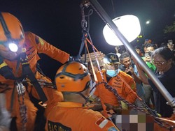 WNA Kanada Jatuh di Jembatan Uluwatu Dievakuasi ke RS Bali Jimbaran