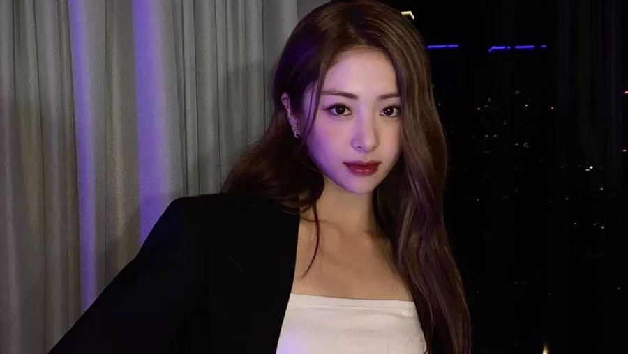 Huh Yunjin