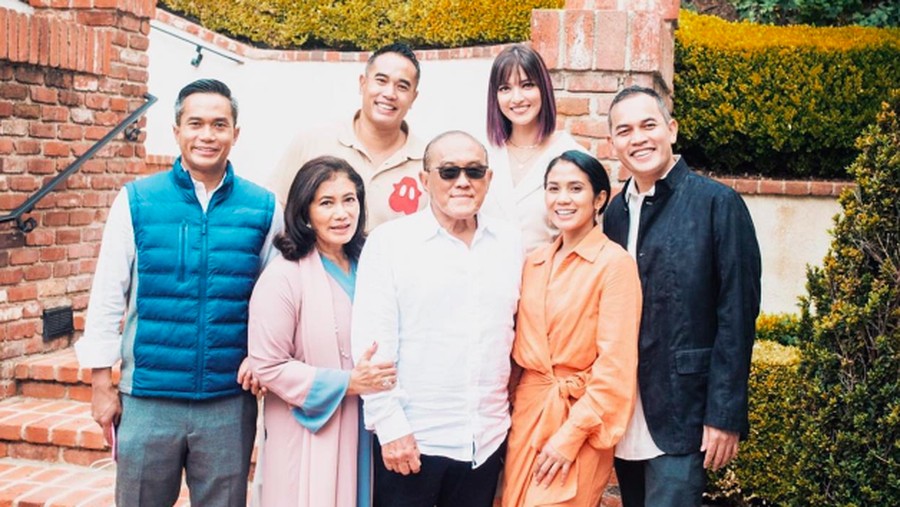 Nia Ramadhani Nia Ramadhani