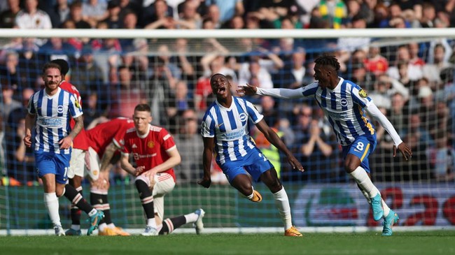 Manchester United menelan kekalahan telak dari Brighton and Hove Albion FC dalam pertandingan lanjutan Liga Inggris, Minggu (8/5) dini hari WIB.