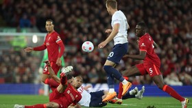 FOTO: Liverpool Nyaris Kalah dari Tottenham