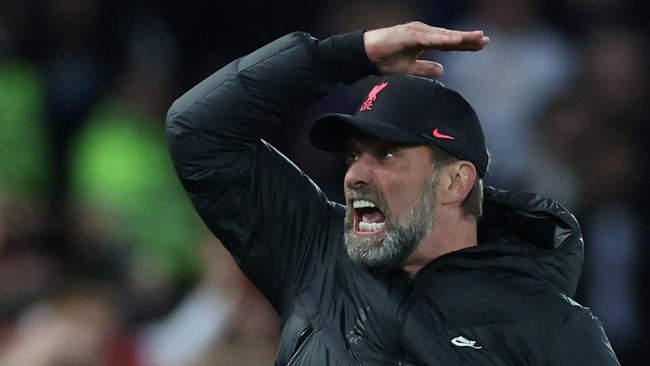Netizen bereaksi soal pernyataan kontroversial Jurgen Klopp yang mengejek Arsene Wenger usai gagal menang pada laga ke-1.000 sebagai pelatih.