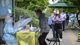 Cegah Horor Seperti di Shanghai, Jutaan Warga Beijing Antre Tes Covid