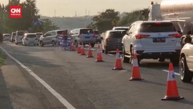 VIDEO: Viral Pemilik Rest Area 424 Semarang Buka Paksa Traffic Cone