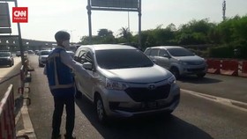 VIDEO: Tak Ada One Way Minggu Pagi, Lalu Lintas GT Halim Utama Lancar