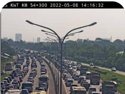 Titik Kepadatan Tol Japek Contraflow Siang Ini, Ada di Km 66 dan Km 54