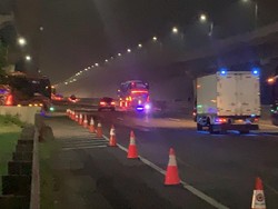 Suasana Mudik di Tol Cikampek Malam Ini