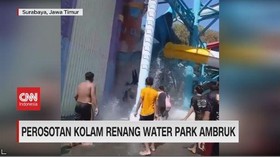 VIDEO: Perosotan Kolam Renang Water Park Ambruk