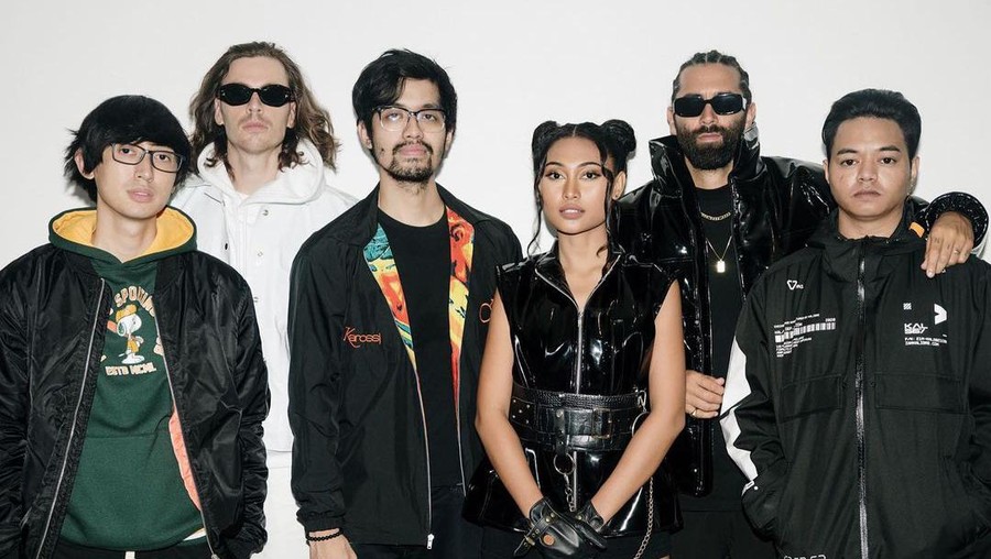 Yellow Claw & Weird Genius ft. Novia Bachmid
