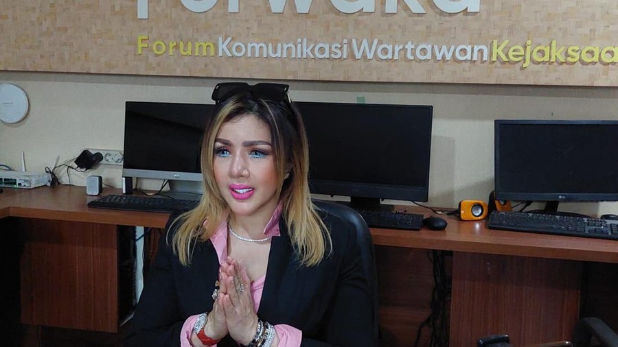 Barbie Kumalasari di Kejaksaan.