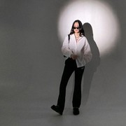 Inspirasi Gaya Formal yang Edgy ala Bella Clarisa! Cocok untuk Tampil Stylish ke Kantor