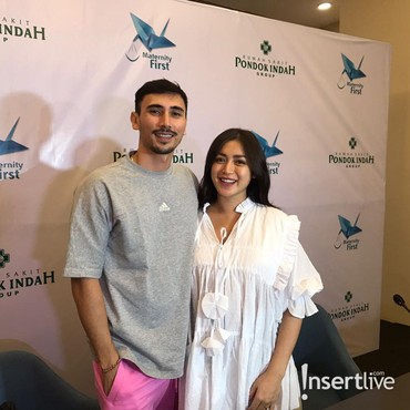 Alasan Jessica Iskandar & Vincent Verhaag Rahasiakan Nama Sang Anak