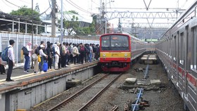 KRL Tujuan Bogor Alami Gangguan, Penumpang Menumpuk di Stasiun