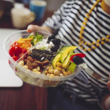 3 Makanan yang Bisa Bakar Lemak Perut