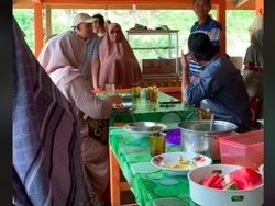 Sekeluarga Numpang Makan di Rumah Warga hingga Nasi Padang Sebaskom Rp 100 Ribu