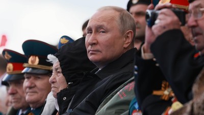 Putin Diisukan Jatuh dari Tangga, Kremlin Buka Suara