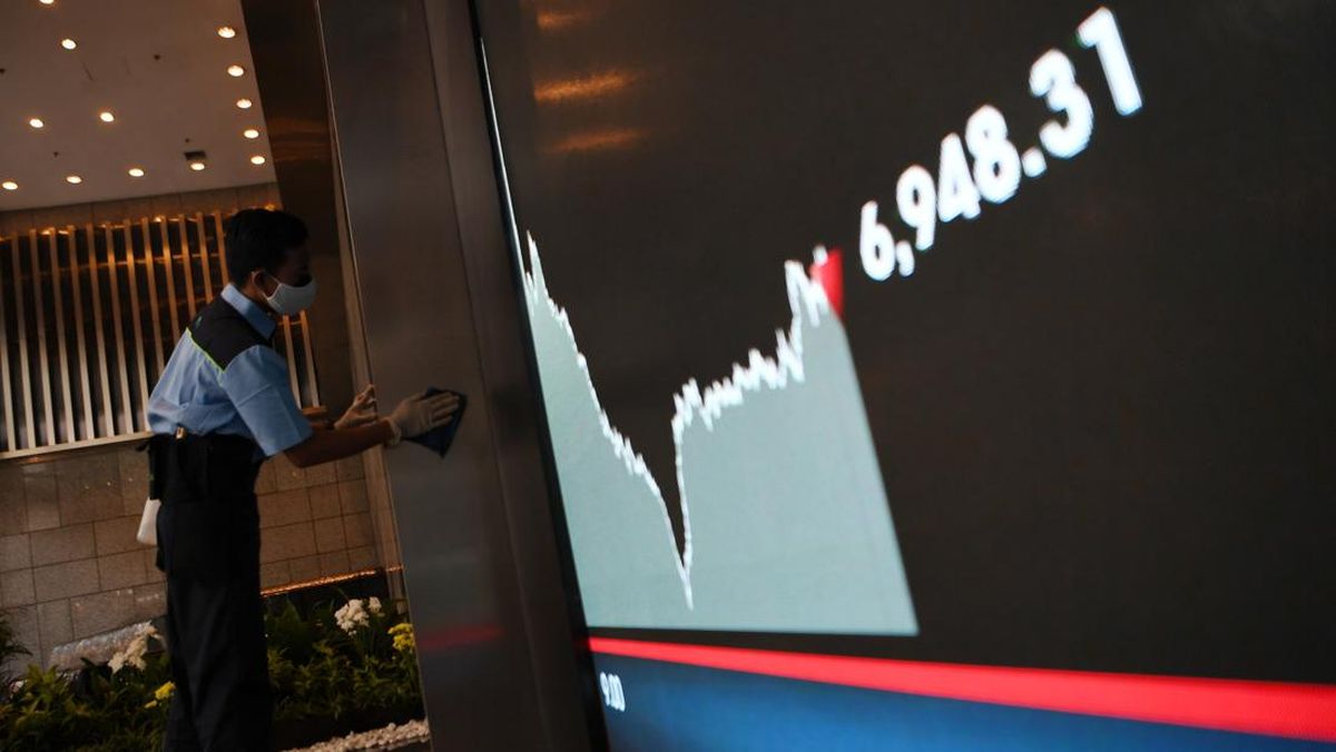 IHSG Diramal Bergerak Campuran Hari Ini