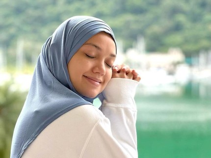 Diselingkuhi 4 Tahun, Artis Ini Posting soal Ketenangan Hati & Banjir Doa dari Netizen