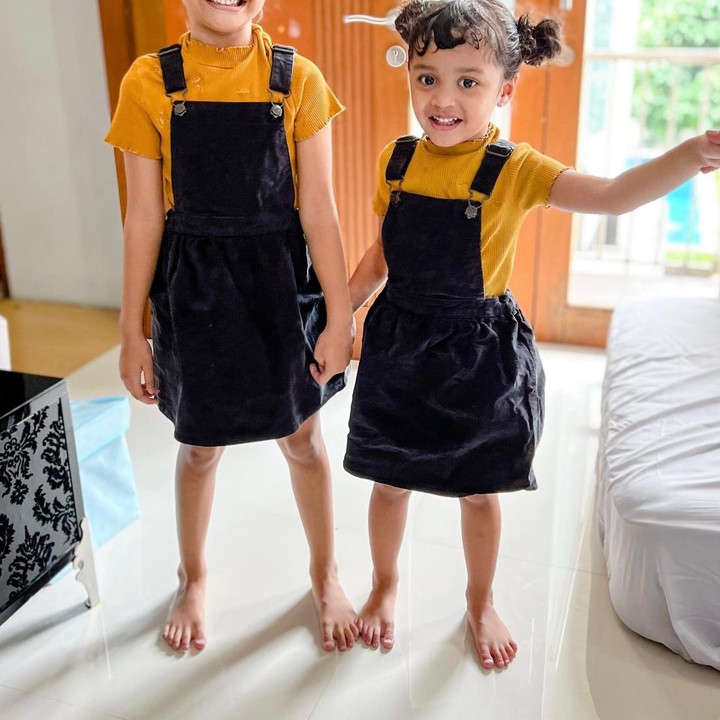 <p>Kita doakan, semoga anak-anak Shireen dan Tengku Wisnu agar sehat, bahagia, dan tumbuh menjadi anak yang selalu membanggakan orang tuanya ya, Bunda. (Foto: Instagram @shireensungkar)</p>