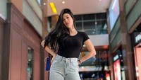 <p>Pernyataan itu ia bagikan melalui video di TikTok. Dalam konten tersebut, Stevi ungkap bahwa tak ada paksaan dari pihak mana pun, termasuk suaminya yang sekarang. (Foto: Instagram @steviagnecya)<br /><br /><br /></p>
