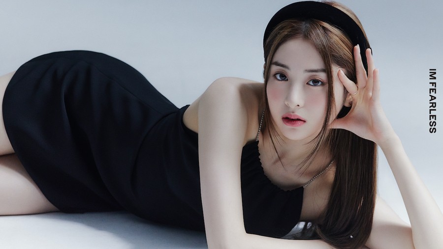Yunjin LE SSERAFIM