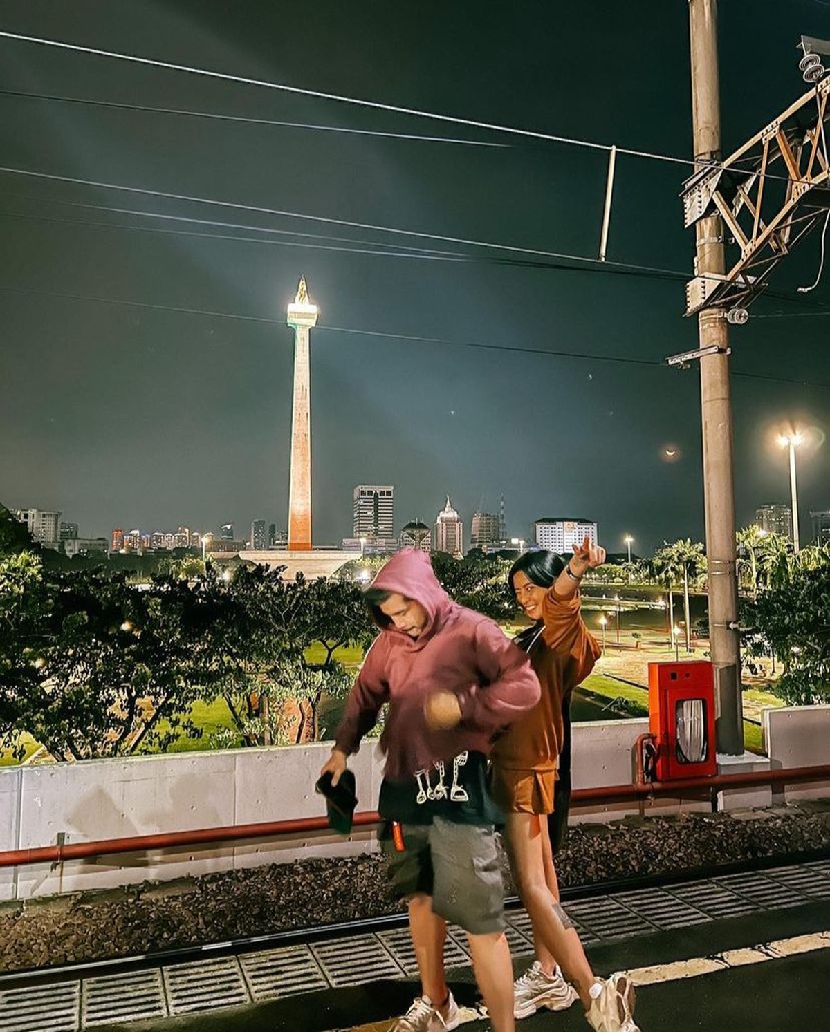 Awkarin dan Ariel Nayaka