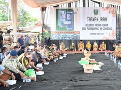 Resmikan Pasar Hewan Gombong, Bupati Kebumen Beli Sapi Seharga Rp 25 Juta