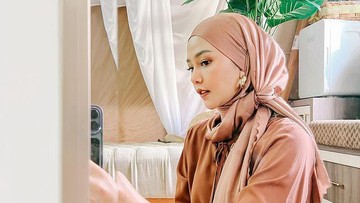 Kabar Terkini Artis dari InsertLive : Datangi Polisi, Dara Arafah Kembalikan Uang Rp10 Juta dari Hanania Travel
