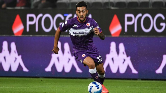 Fiorentina sukses mengalahkan Roma pada pertandingan lanjutan Liga Italia 2021/2022, Selasa (10/5) dini hari WIB.