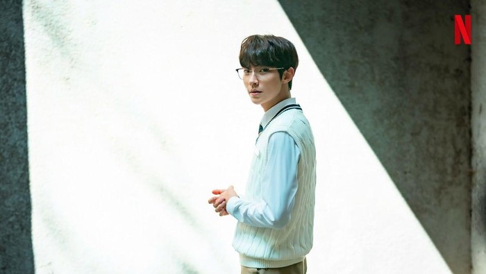 Throwback Pesona Hwang In Youp sebagai Anak Sekolah di Drakor Populer Sebelum Serial Netflix The Sound of Magic