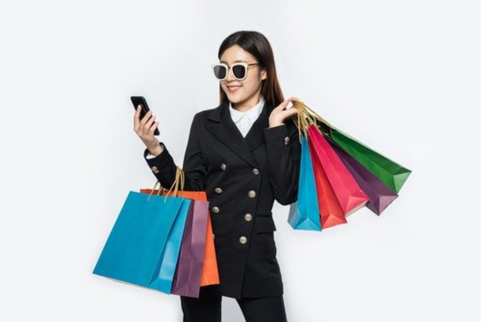 Ilustrasi shopping/ Foto: freepik/Jcomp