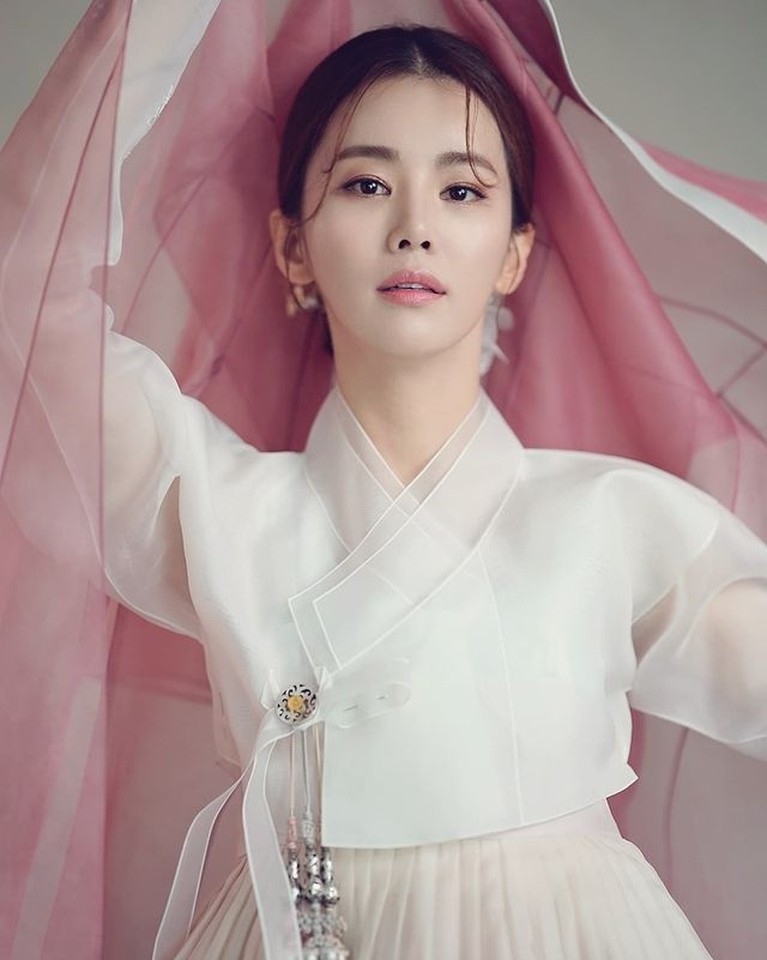 Potret Lee Ga Ryung Potret Lee Ga Ryung