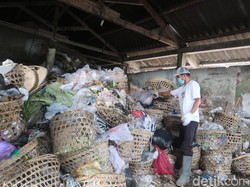 TPST Piyungan Diblokade, Sampah di Depo Pasar Bantul Menggunung