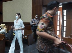 Sentilan Kepedean untuk Siwi Widi Kala Bersaksi di Persidangan