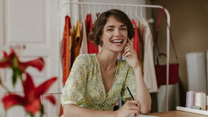 Tidak Hanya Cerdas, Kenali 5 Kelebihan Menarik dari Perempuan Kelahiran Bulan Mei