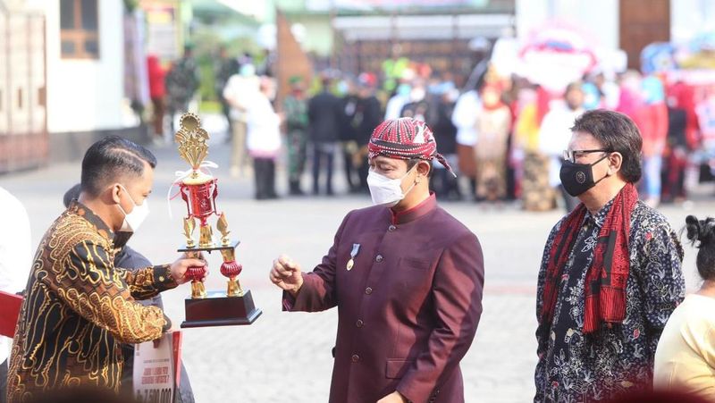 Wali Kota Semarang Hendrar Prihadi mengajak seluruh warga untuk mensyukuri sejumlah capaian positif Kota Atlas di tengah upaya pemulihan ekonomi.