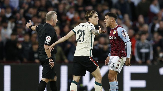 Aston Villa bisa membantu Liverpool juara Liga Inggris dengan menjegal Manchester City pada pertandingan pemungkas, Minggu (22/5).