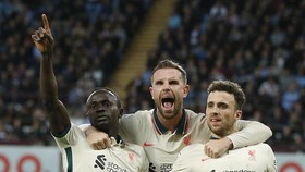 FOTO: Liverpool Jaga Asa Juara Liga Inggris