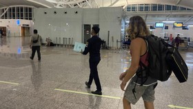 Daftar 5 Bule yang Pernah Bikin Ulah di Tempat Wisata Indonesia