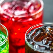 4 Minuman yang Sebaiknya Dihindari Saat Berbuka Puasa, Bisa Bikin Asam Lambung Naik!