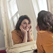 Tak Selamanya Buruk, Ini 3 'Keuntungan' Punya Tipe Kulit Berminyak!