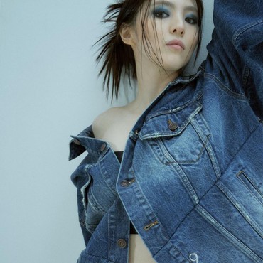 Pakai Crop Top, Tato di Pinggul Han So Hee Jadi Sorotan