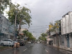 Ada Gelombang Rossby, Cuaca Ekstrem Masih Intai Wilayah Jatim