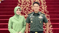 <p>Dalam waktu dekat, Juliana Moechtar akan menikah dengan Nur Wahyudi, S.E., M.I.POL, yang merupakan seorang anggota TNI berpangkat Letkol Inf. (Foto: Instagram @julianamoechtar)<br /><br /><br /></p>