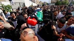 Israel Rudal Rumah Palestina, Tiga Orang Tewas