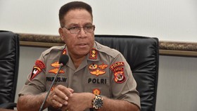 Paulus Waterpauw Laporkan Pengacara Lukas Enembe ke Bareskrim