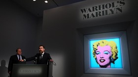 FOTO: Lukisan Marilyn Monroe karya Andy Warhol Laku Rp2,8 T