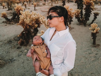 7 Potret OOTD Baby Issa Anak Nikita Willy di LA Kerap Curi Perhatian Netizen